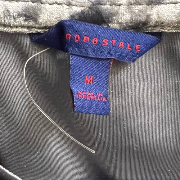 NWOT crushed velvet crop - Picture 3 of 3